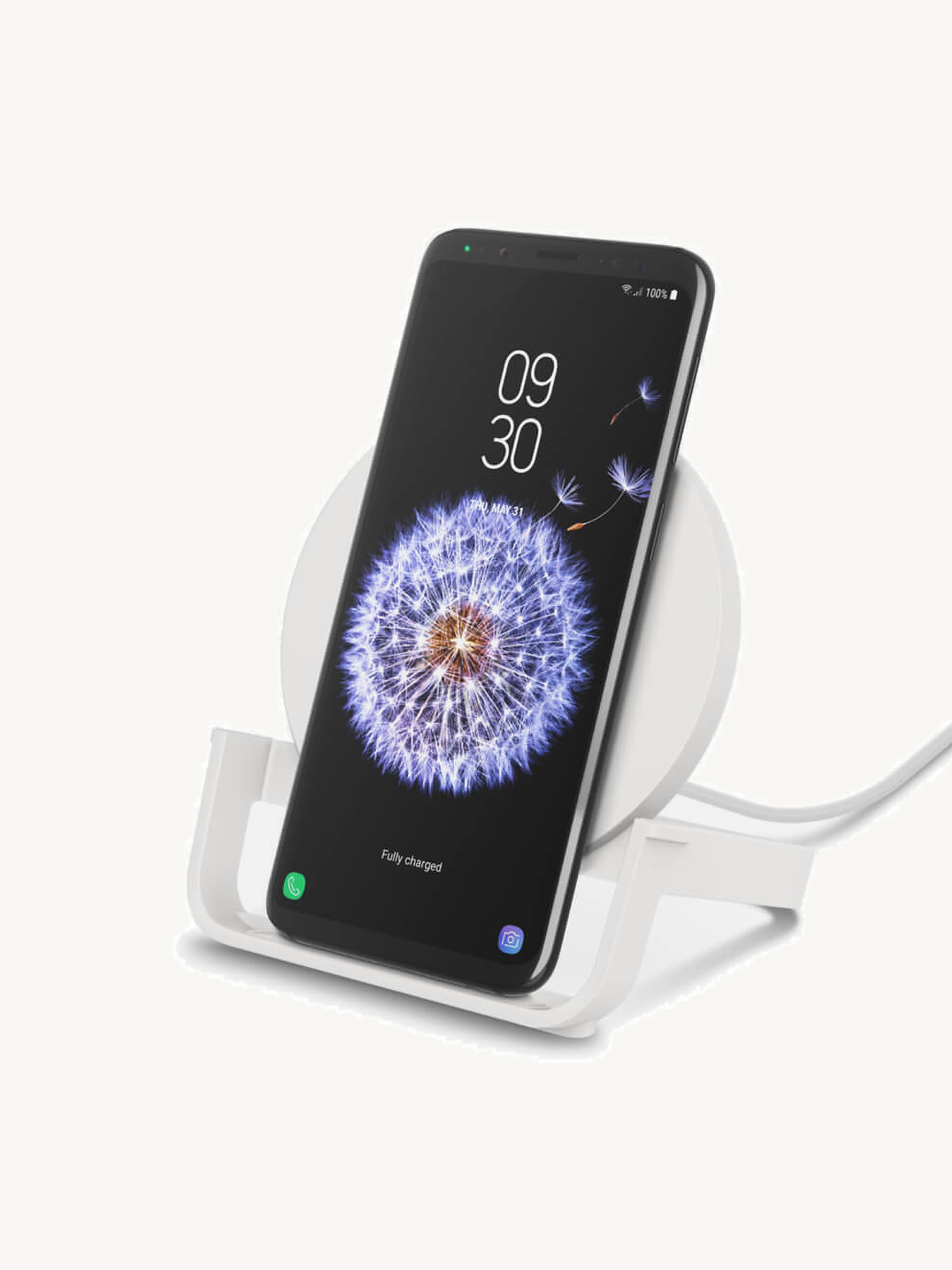 Belkin Boost Up Wireless Charging Stand view 2