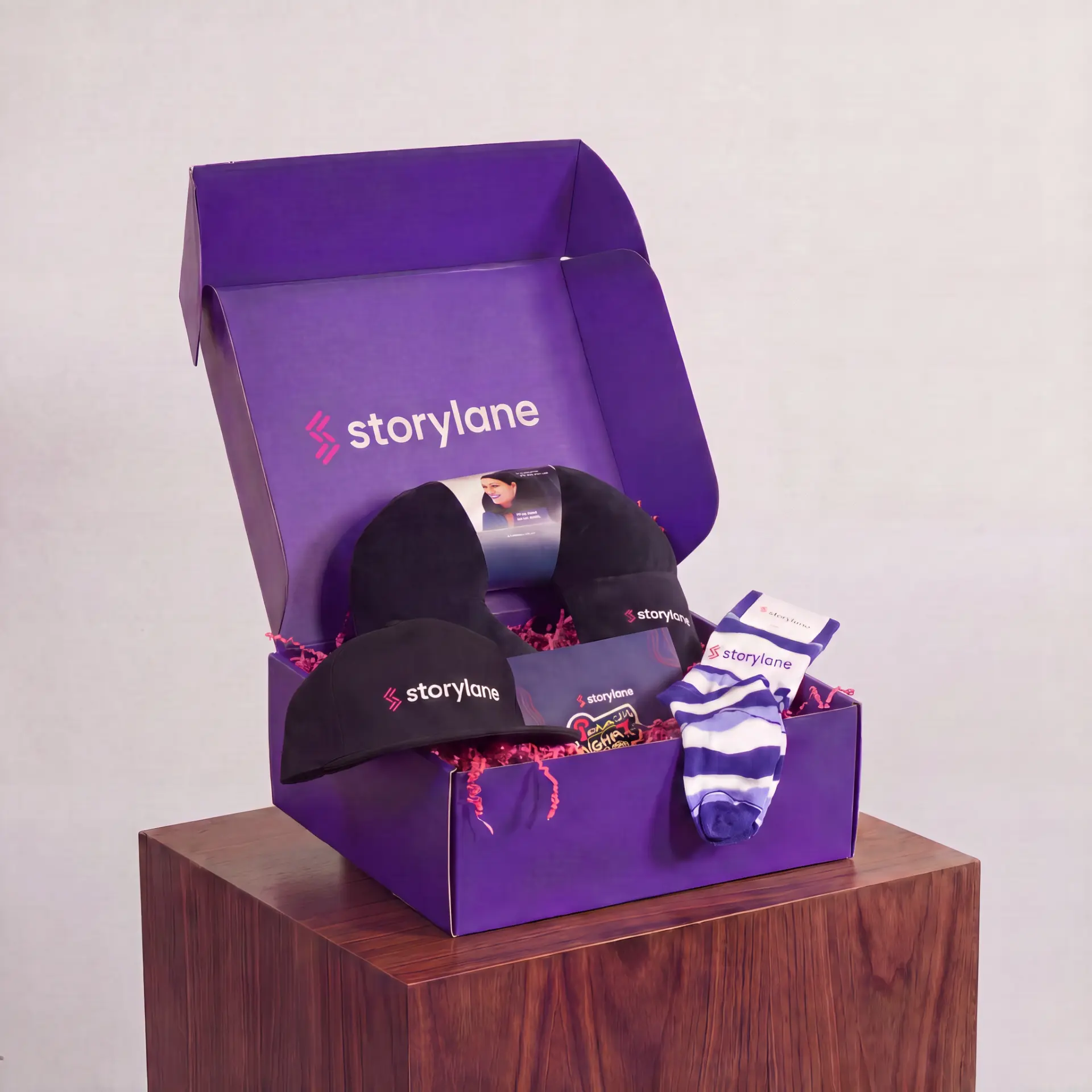 Storylane branded custom mailer box